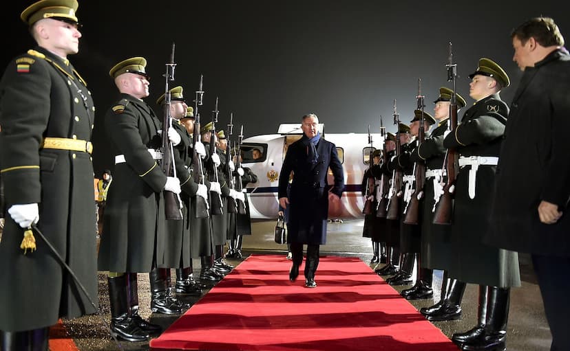 Predsjednik Crne Gore Milo Đukanović doputovao je večeras u Viljnus