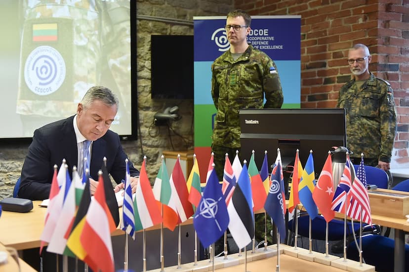 Predsjednik Đukanović posjetio NATO Centar izvrsnosti za kooperativnu sajber odbranu i e-Estonija Briefing Centar