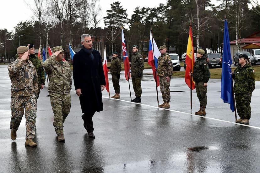 Predsjednik Đukanović na kraju zvanične posjete Republici Letoniji obišao vojnu bazu Adaži i naše vojnike 