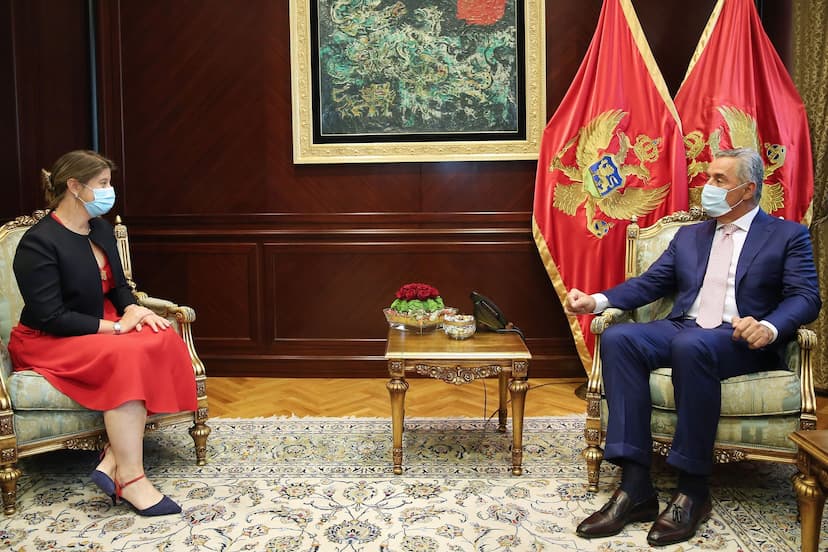  Predsjednik Đukanović primio u oproštajnu posjetu ambasadorku Ujedinjenog Kraljevstva Velike Britanije i Sjeverne Irske Alison Kemp