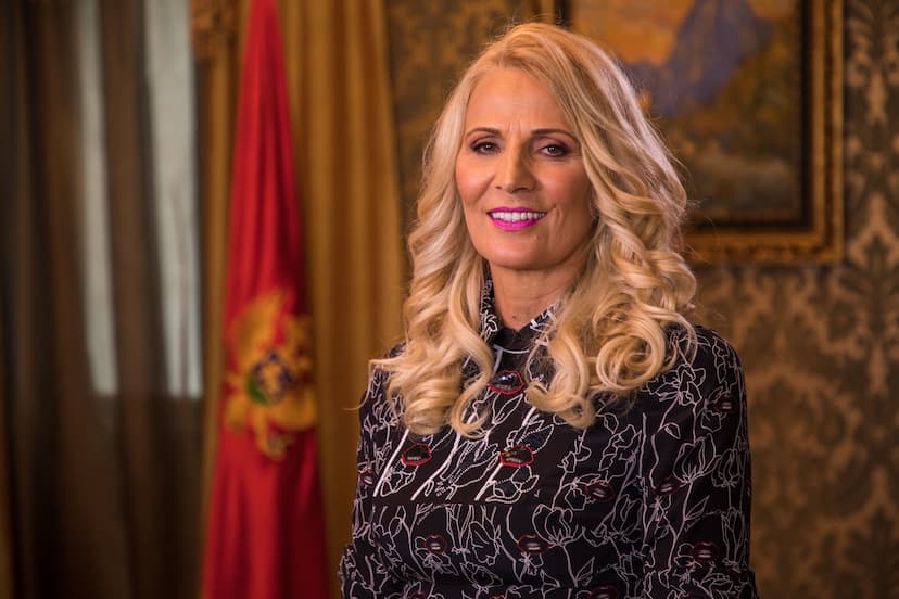  Prva dama Crne Gore Lidija Đukanović obratila se video porukom u finalu takmičenja za izbor najboljeg likovnog rada na temu prijateljstva između Indije i Crne Gore