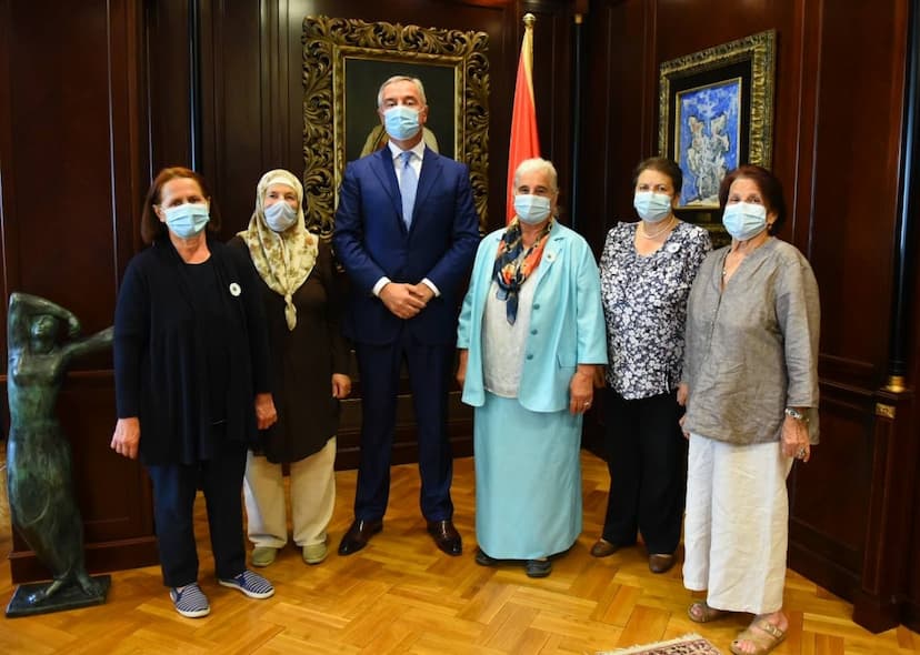 Predsjednik Crne Gore Milo Đukanović primio predstavnice udruženja „Pokret Majke enklava  Srebrenice i Žepe“
