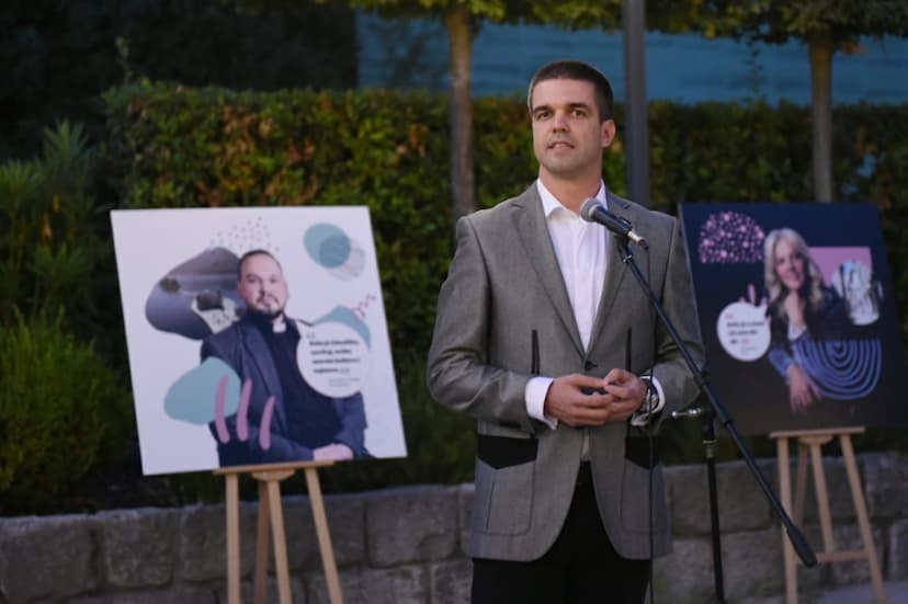 Savjetnik za ustavni sistem i pravna pitanja Predsjednika Crne Gore Boris Bastijančić otvorio izložbu ,,Bokeljski Hrvati 2021” u okviru međunarodnog projekta ,,Putevima bokeljskih Hrvata”
