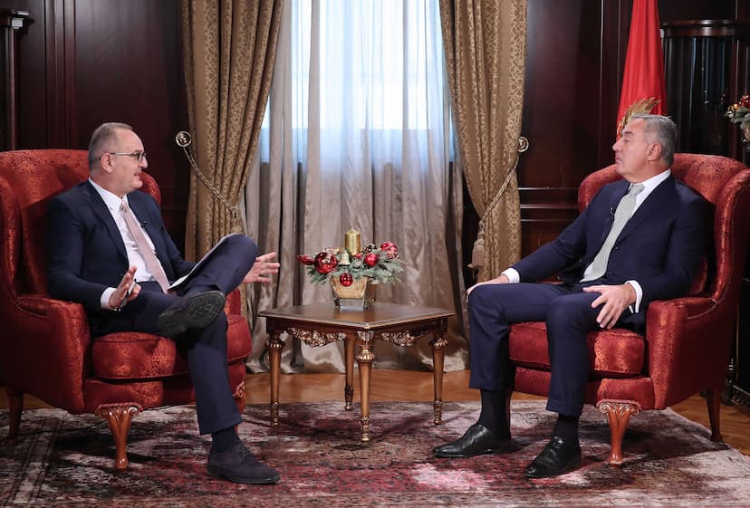 Intervju predsjednika Crne Gore Mila Đukanovića - emisija ''Drugačija radio veza''
