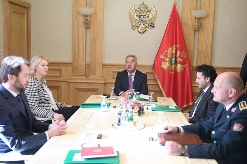 Predsjednik Crne Gore Milo Đukanović predsjedavao sjednicom Savjeta za odbranu i bezbjednost