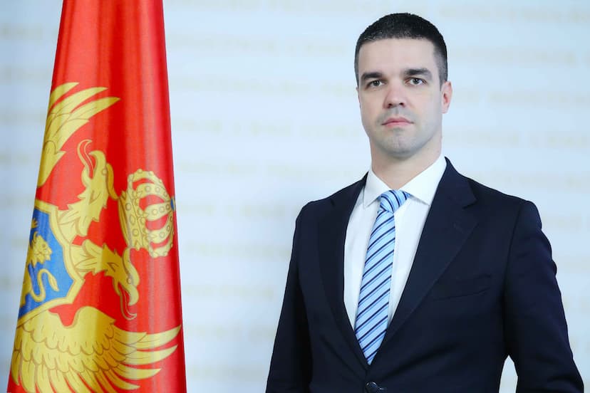 Saopštenje Borisa Bastijančića, savjetnika Predsjednika za ustavni sistem i pravna pitanja povodom proglašavanja usvojenih zakona u Skupštini nakon što joj je prestao mandat
