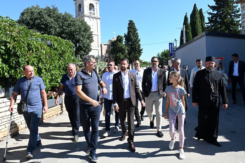 Predsjednik Crne Gore Jakov Milatović posjetio predstavnike crnogorske zajednice u selu Peroj u Istri