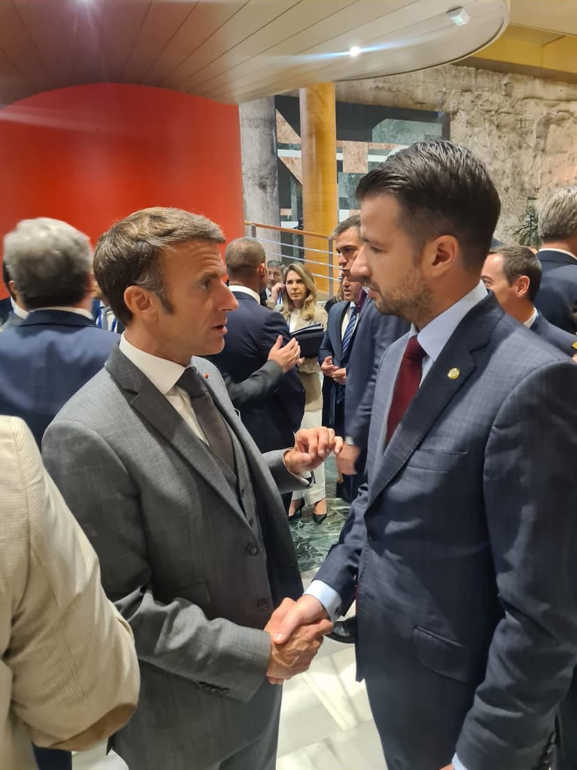 Predsjednik Milatović predstavio "Platformu za Crnu Goru u EU" predsjedniku Francuske Emanuelu Makronu