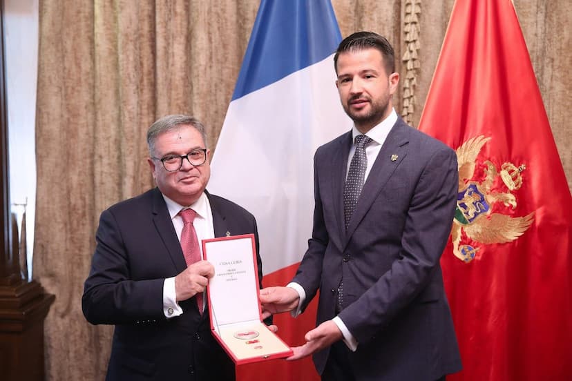 Predsjednik Milatović odlikovao francuskog ambasadora Kristijana Timonijea
