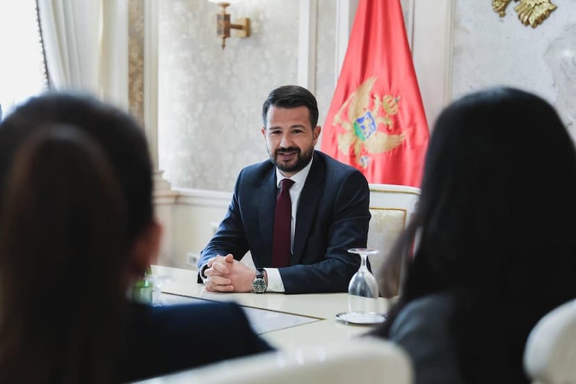 Predsjednik Milatović sa mladima povodom Dana Evrope: Obrazovanje temelj napretka Crne Gore 