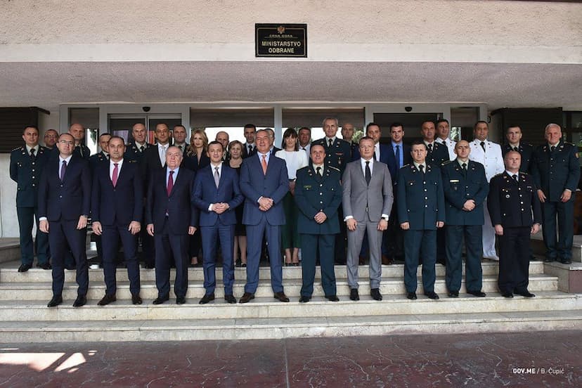 Predsjednik Đukanović posjetio Ministarstvo odbrane Crne Gore