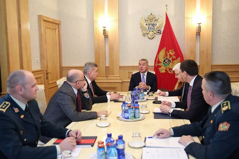 Predsjednik Đukanović predsjedavao sjednicom Savjeta za odbranu i bezbjednost