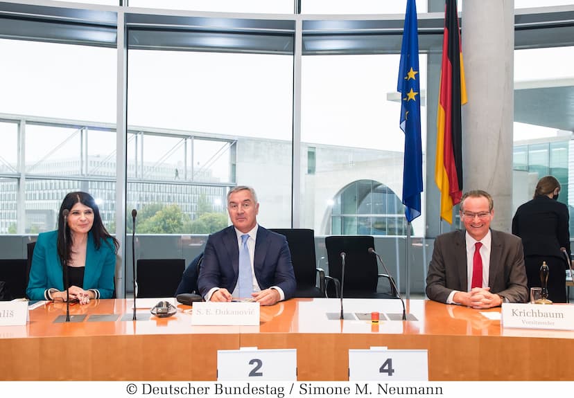 Predsjednik Crne Gore Milo Đukanović tokom radne posjete SR Njemačkoj imao niz sastanaka