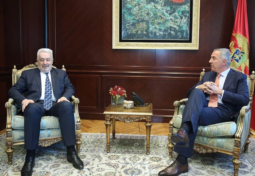 Predsjednik Đukanović sastao se sa predsjednikom Vlade Crne Gore Zdravkom Krivokapićem