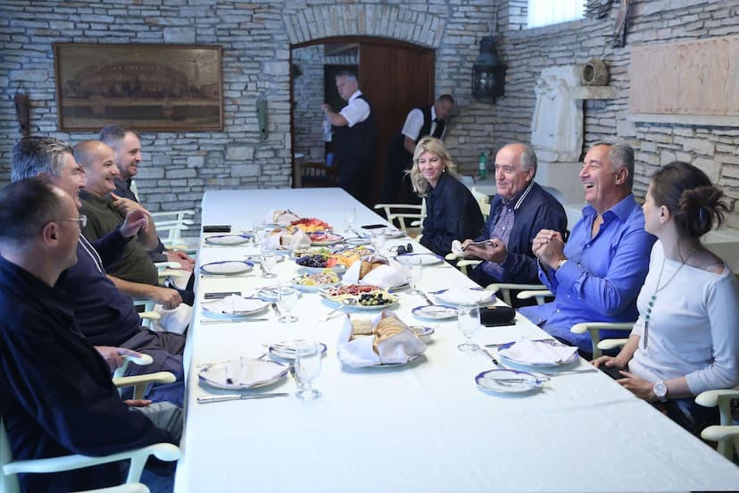 Predsjednik Crne Gore Milo Đukanović i predsjednik Republike Hrvatske Zoran Milanović nastavili su danas bilateralne razgovore tokom sastanka održanog na Brionima