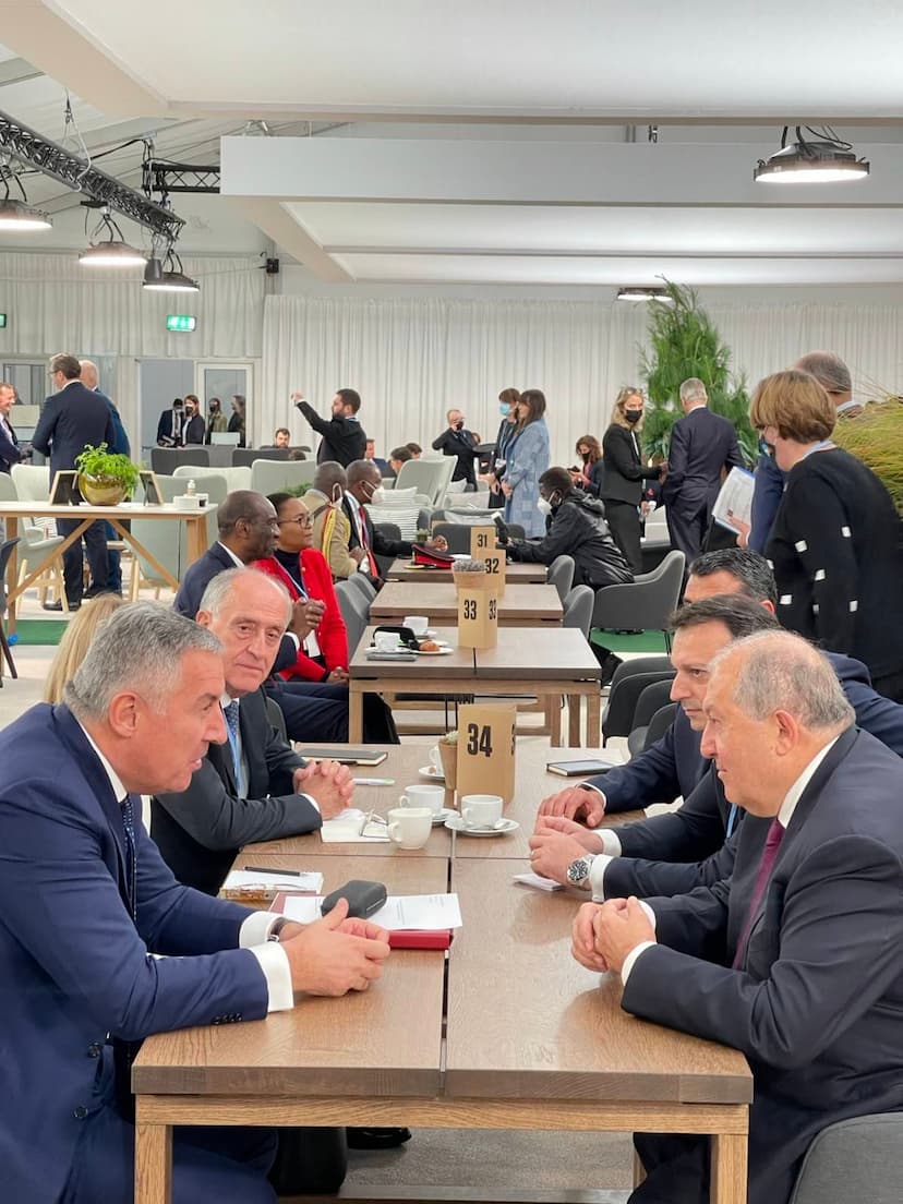Predsjednik Đukanović imao je bilateralni sastanak sa predsjednikom Jermenije Armenom Sarkisijanom na marginama UN Konferencije o klimatskim promjenama (COP26)