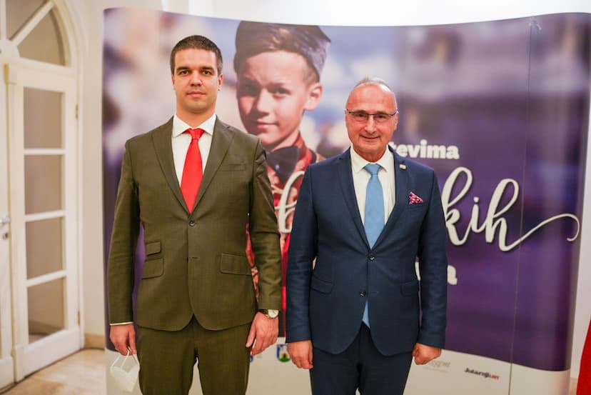 Savjetnik za ustavni sistem i pravna pitanja Boris Bastijančić govorio je kao izaslanik Predsjednika Crne Gore na otvaranju izložbe ,,Bokeljski Hrvati 2021”, u Zagrebu