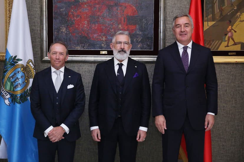 Predsjednik Đukanović priredio svečanu večeru u čast kapetana regenata Oskara Mine i Paola Rondelija