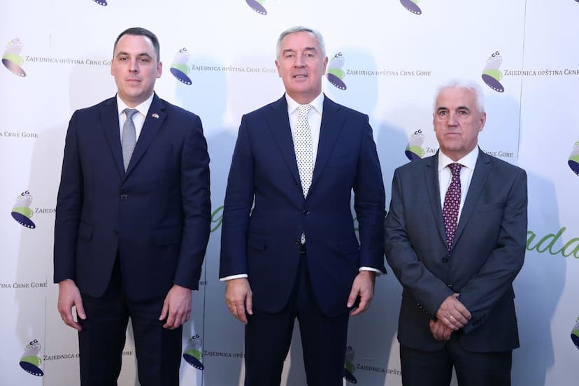 Predsjednik Crne Gore Milo Đukanović na svečanoj akademiji povodom obilježavanja 50 godina rada Zajednice opština Crne Gore