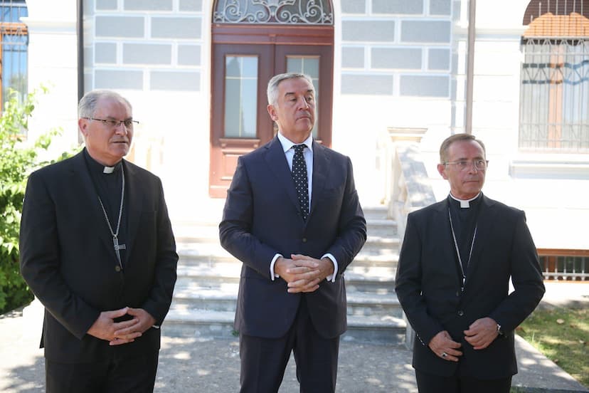 Predsjednik Đukanović boravio u posjeti Barskoj nadbiskupiji