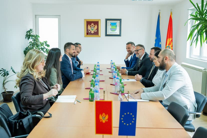 MILATOVIĆ SA RUKOVODSTVOM OPŠTINE PLAV: ZAŠTITA PLAVSKOG JEZERA I OTVARANJE ČAKORA VAŽNI ZA DALJI RAZVOJ