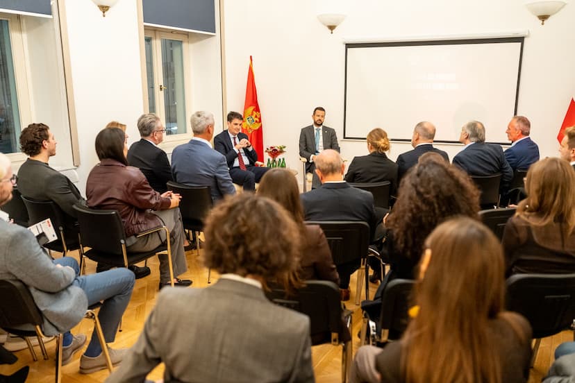 MILATOVIĆ SA DIJASPOROM U POLJSKOJ: ZNANJE I RAD MORAJU BITI PUT DO USPJEHA U CRNOJ GORI