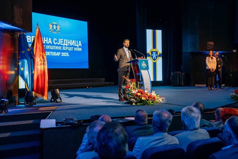 Predsjednik Milatović na svečanosti povodom Dana opštine Herceg Novi: Novi je naš zajednički ponos, pokrećem predsjedničku stipendiju "Mimoza"